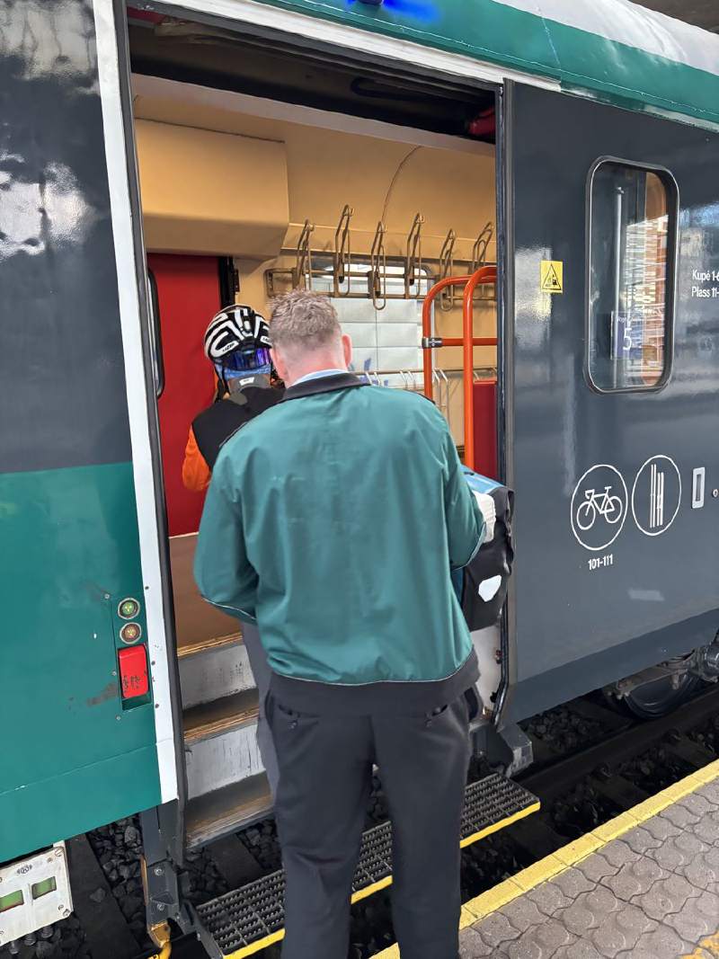 奧斯陸月台,Bergen 線列車的自行車專用車廂。