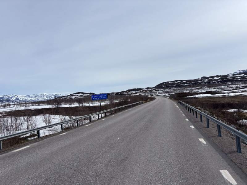 10:20,往 Abisko 的大路。