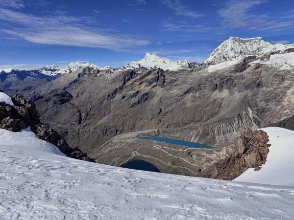 【秘魯不要錯過的景點】瓦拉斯 Huaraz:秘魯的巴塔哥尼亞,馬丘比丘之外這趟最值得的地方|第一座 5,150 公尺雪山、三座冰河湖