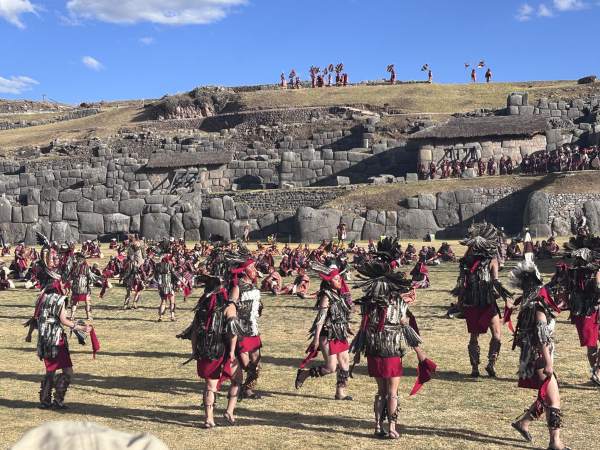 【2026 庫斯科太陽祭 Inti Raymi】門票怎麼買、Super VIP 值不值得、接駁要等多久|代理商臨時拆區加價,我回信後只多付 19.99 美元
